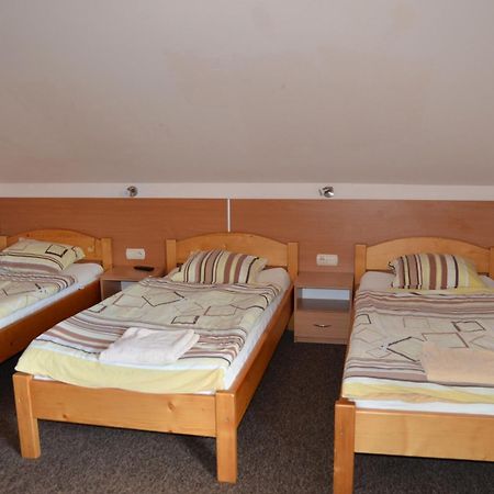 Lesny Zakatek Bed and Breakfast Smardzewice Buitenkant foto
