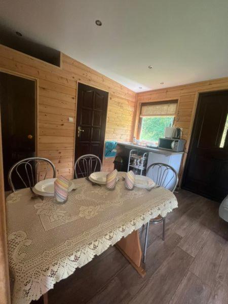 Lesny Zakatek Bed and Breakfast Smardzewice Buitenkant foto