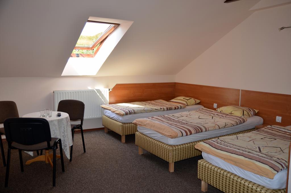 Lesny Zakatek Bed and Breakfast Smardzewice Buitenkant foto